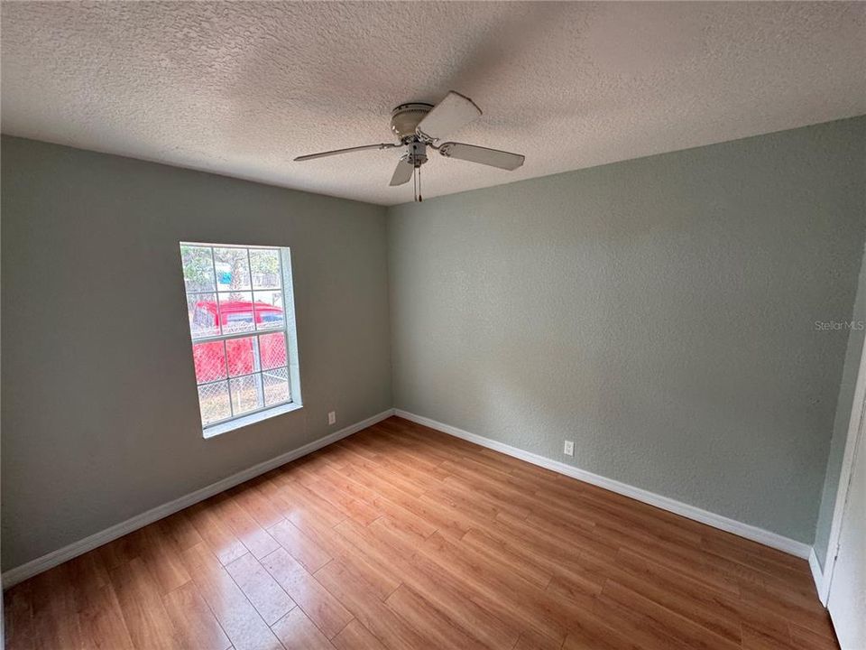Active With Contract: $149,900 (3 beds, 2 baths, 1152 Square Feet)