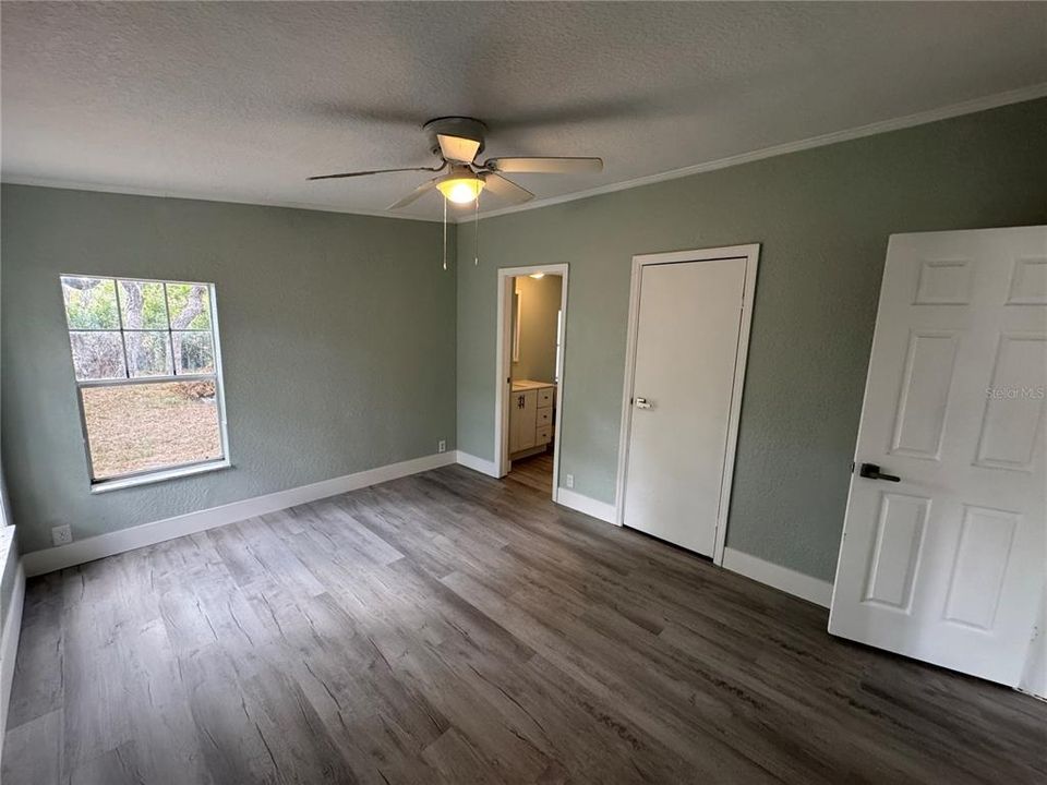 Active With Contract: $149,900 (3 beds, 2 baths, 1152 Square Feet)