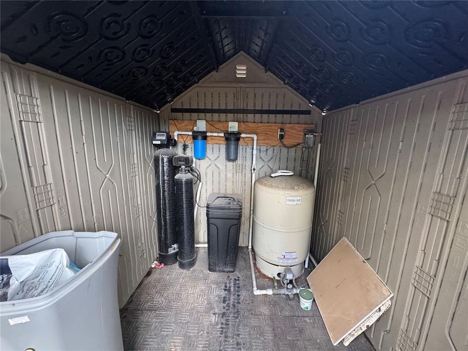 Active With Contract: $149,900 (3 beds, 2 baths, 1152 Square Feet)