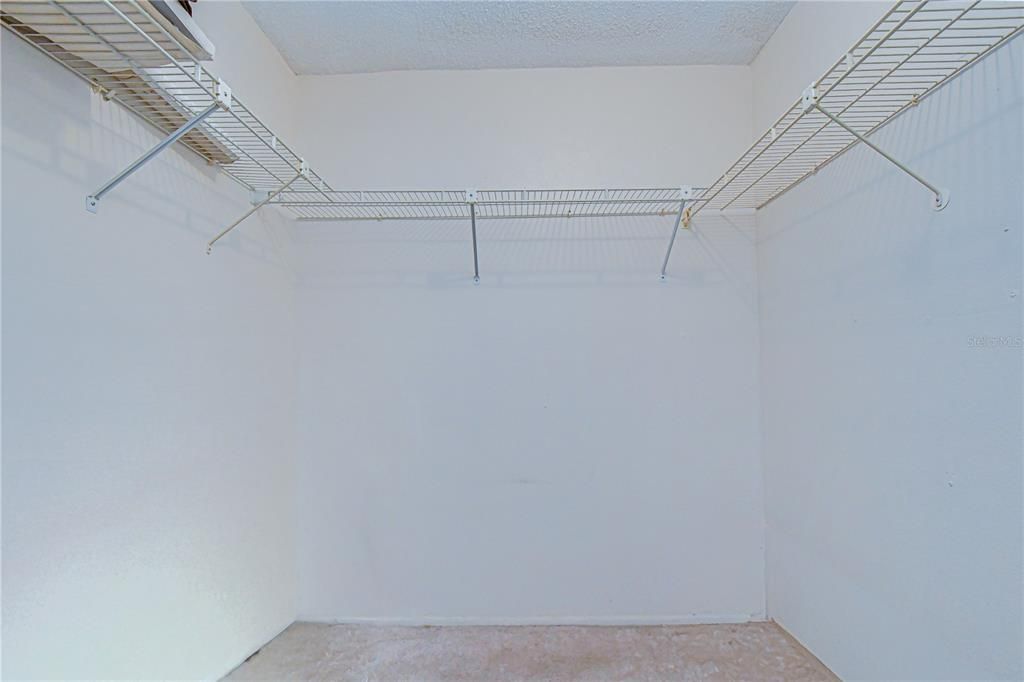 For Sale: $475,000 (3 beds, 2 baths, 1704 Square Feet)
