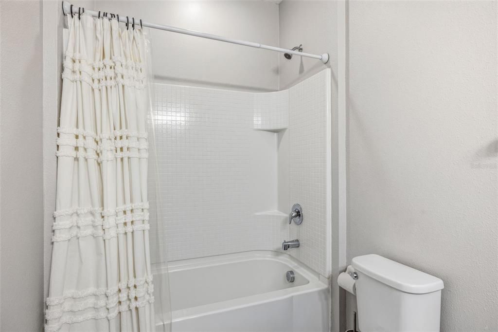 En Venta: $339,900 (4 camas, 2 baños, 1774 Pies cuadrados)