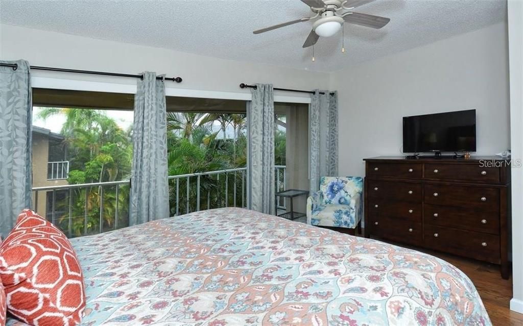 Activo con contrato: $175,000 (2 camas, 1 baños, 985 Pies cuadrados)