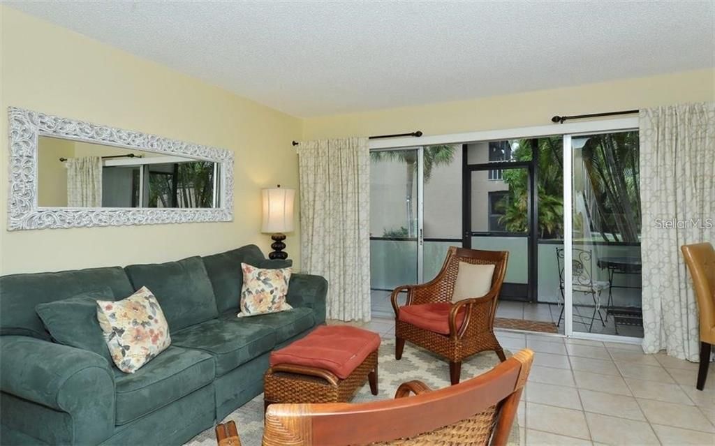 Activo con contrato: $175,000 (2 camas, 1 baños, 985 Pies cuadrados)
