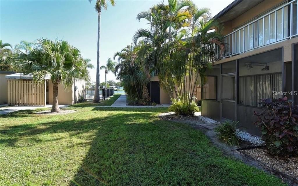 Activo con contrato: $175,000 (2 camas, 1 baños, 985 Pies cuadrados)