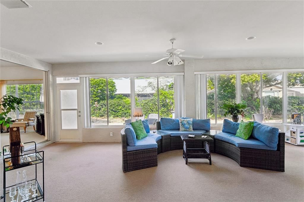 For Sale: $488,500 (3 beds, 2 baths, 2354 Square Feet)