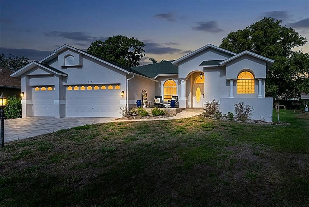 For Sale: $488,500 (3 beds, 2 baths, 2354 Square Feet)