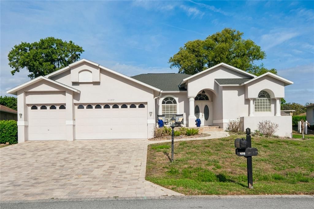 For Sale: $488,500 (3 beds, 2 baths, 2354 Square Feet)