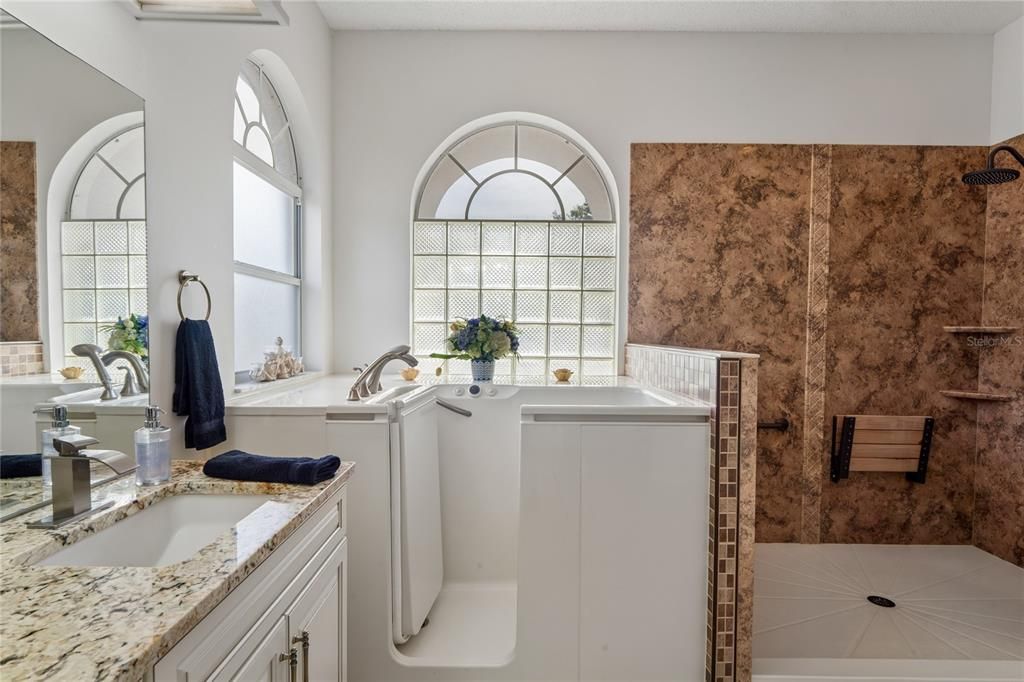 For Sale: $488,500 (3 beds, 2 baths, 2354 Square Feet)