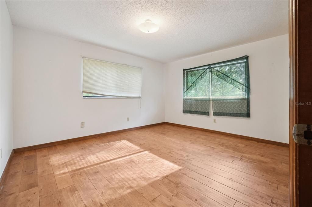 En Venta: $1,373,700 (4 camas, 2 baños, 2484 Pies cuadrados)