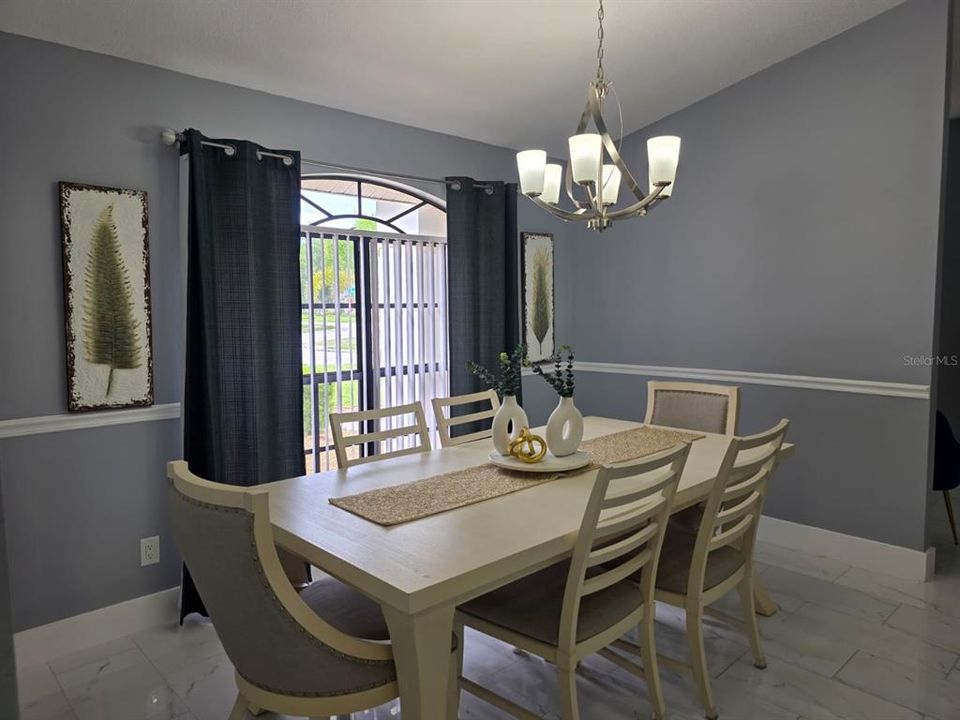 Activo con contrato: $499,900 (3 camas, 2 baños, 1736 Pies cuadrados)
