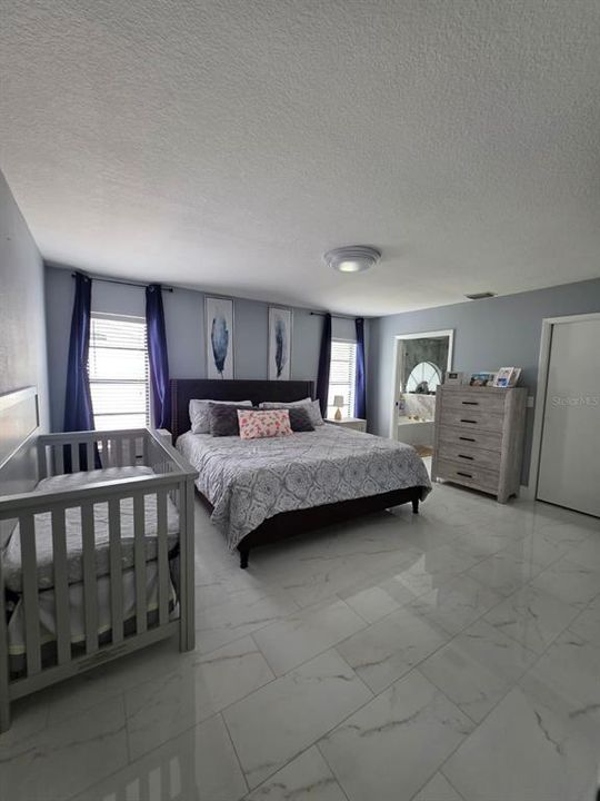 Activo con contrato: $499,900 (3 camas, 2 baños, 1736 Pies cuadrados)