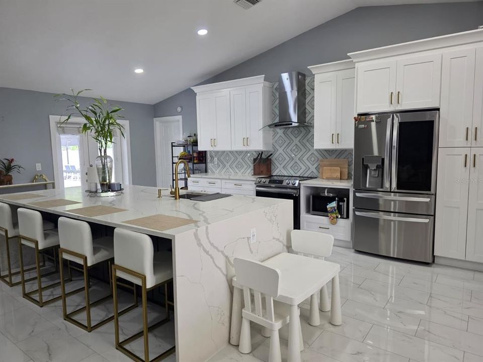 Activo con contrato: $499,900 (3 camas, 2 baños, 1736 Pies cuadrados)