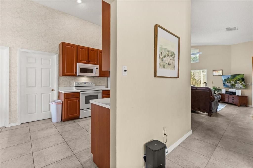 For Rent: $2,750 (4 beds, 2 baths, 2352 Square Feet)