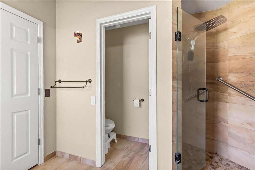 For Rent: $2,750 (4 beds, 2 baths, 2352 Square Feet)