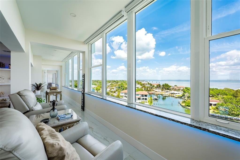 En Venta: $2,795,000 (3 camas, 3 baños, 4800 Pies cuadrados)