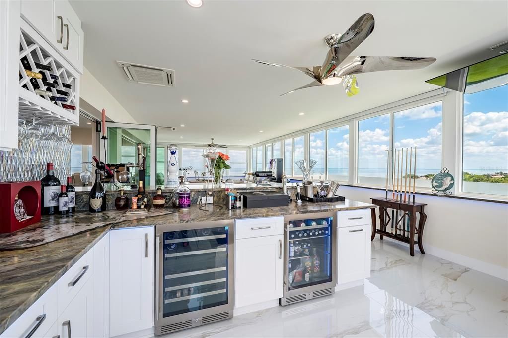 En Venta: $2,795,000 (3 camas, 3 baños, 4800 Pies cuadrados)