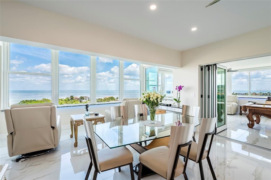 En Venta: $2,795,000 (3 camas, 3 baños, 4800 Pies cuadrados)