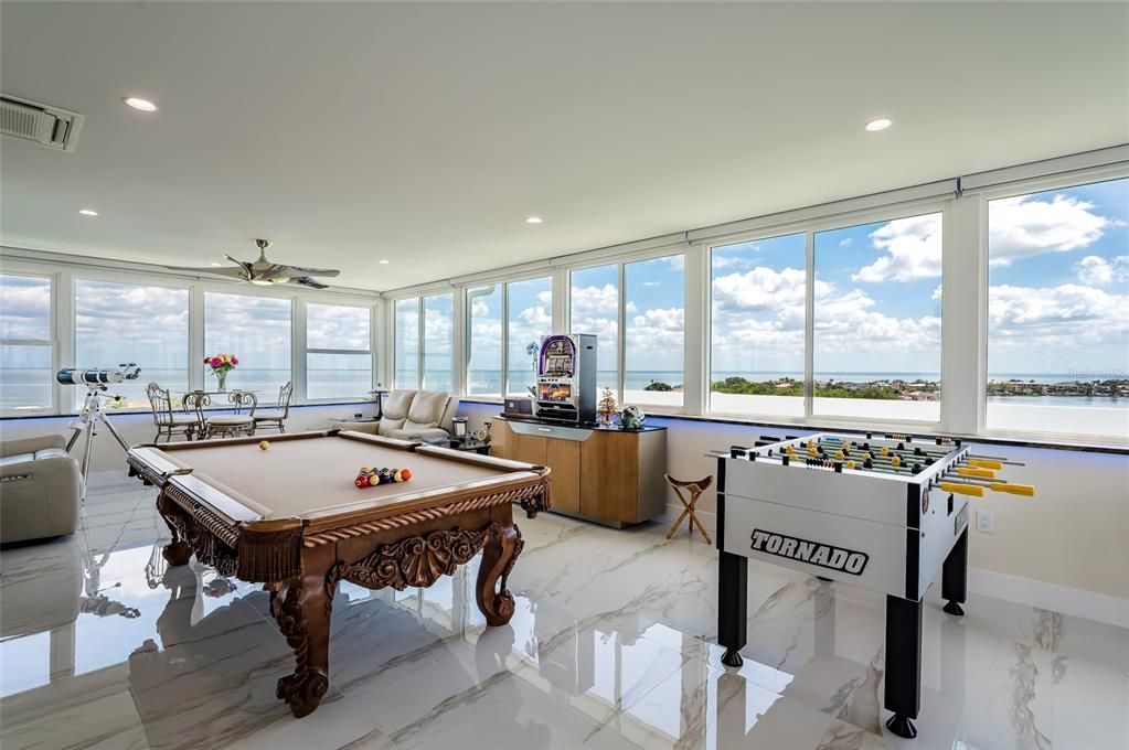En Venta: $2,795,000 (3 camas, 3 baños, 4800 Pies cuadrados)