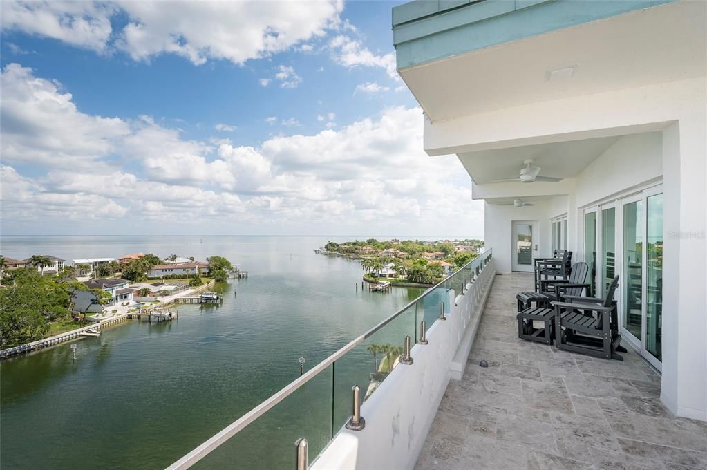 En Venta: $2,795,000 (3 camas, 3 baños, 4800 Pies cuadrados)