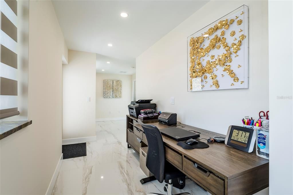En Venta: $2,795,000 (3 camas, 3 baños, 4800 Pies cuadrados)