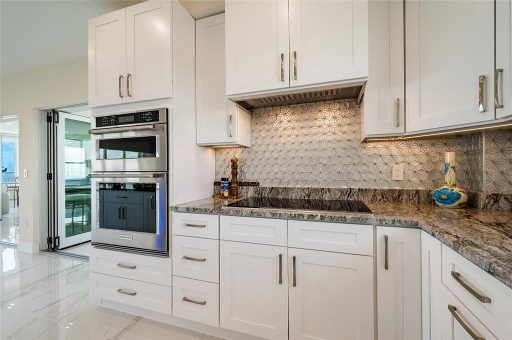 En Venta: $2,795,000 (3 camas, 3 baños, 4800 Pies cuadrados)