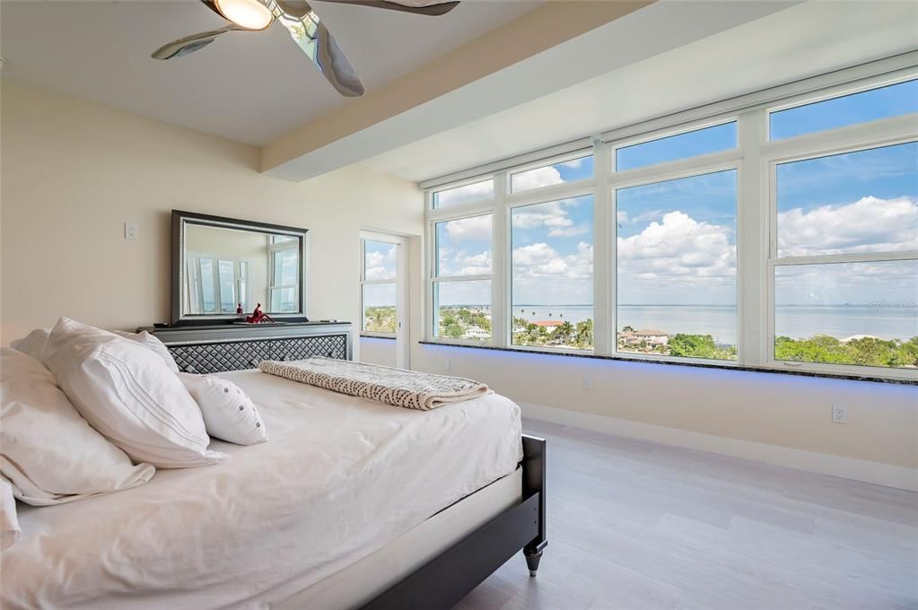 En Venta: $2,795,000 (3 camas, 3 baños, 4800 Pies cuadrados)