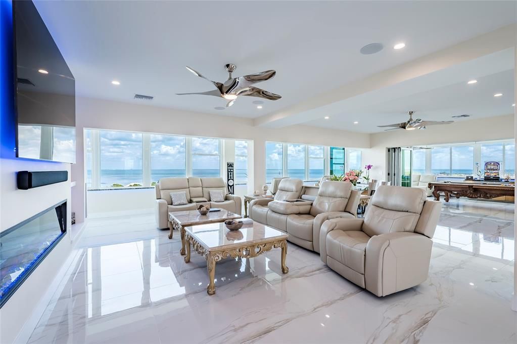 En Venta: $2,795,000 (3 camas, 3 baños, 4800 Pies cuadrados)