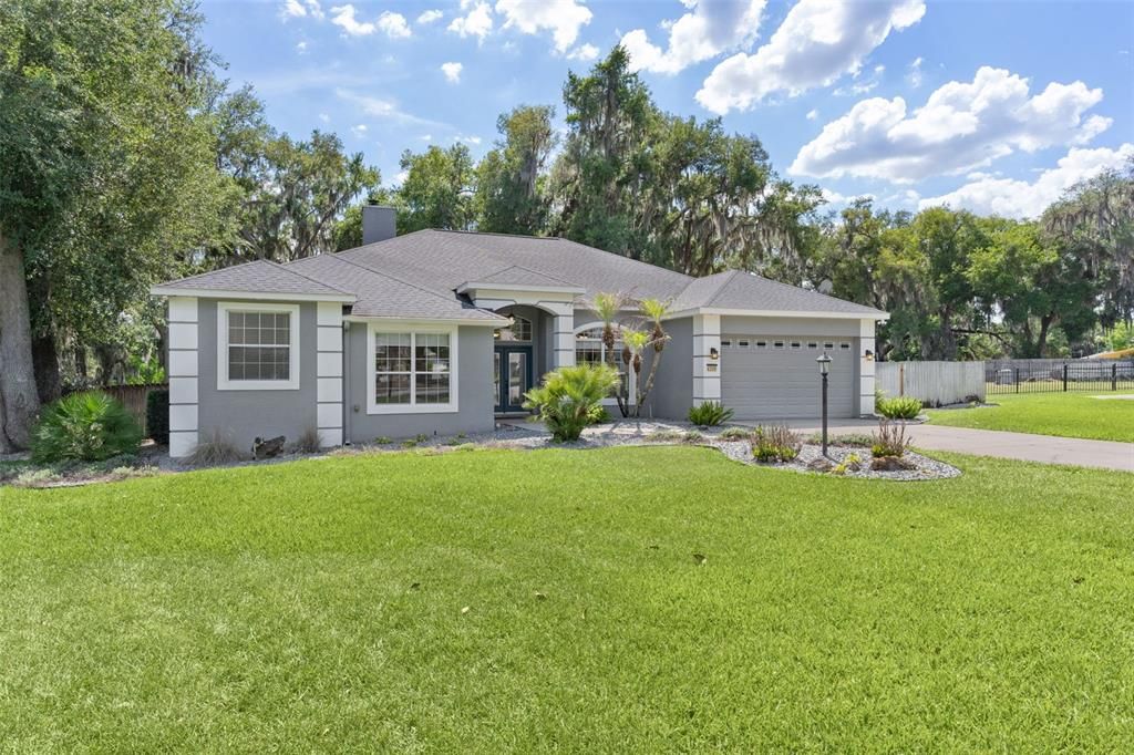 Active With Contract: $549,999 (4 beds, 3 baths, 2807 Square Feet)