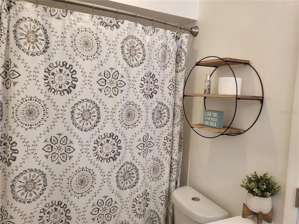 For Rent: $3,800 (1 beds, 1 baths, 693 Square Feet)