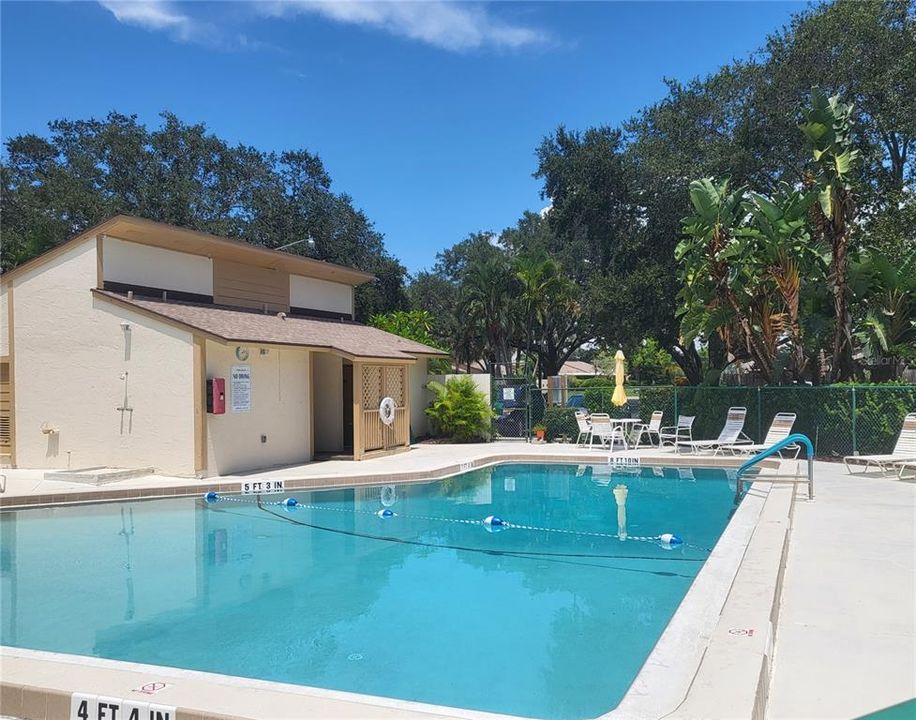 For Rent: $3,800 (1 beds, 1 baths, 693 Square Feet)