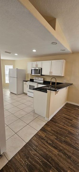 Active With Contract: $2,000 (4 beds, 2 baths, 1764 Square Feet)