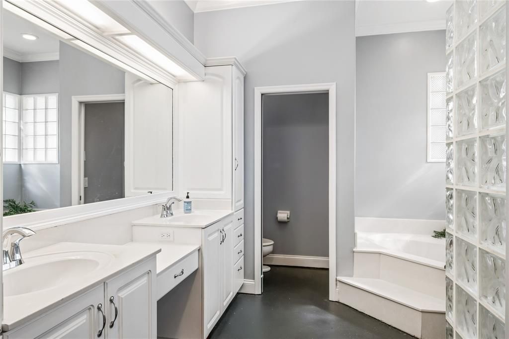 На продажу: $899,900 (5 спален, 4 ванн, 3660 Квадратных фут)