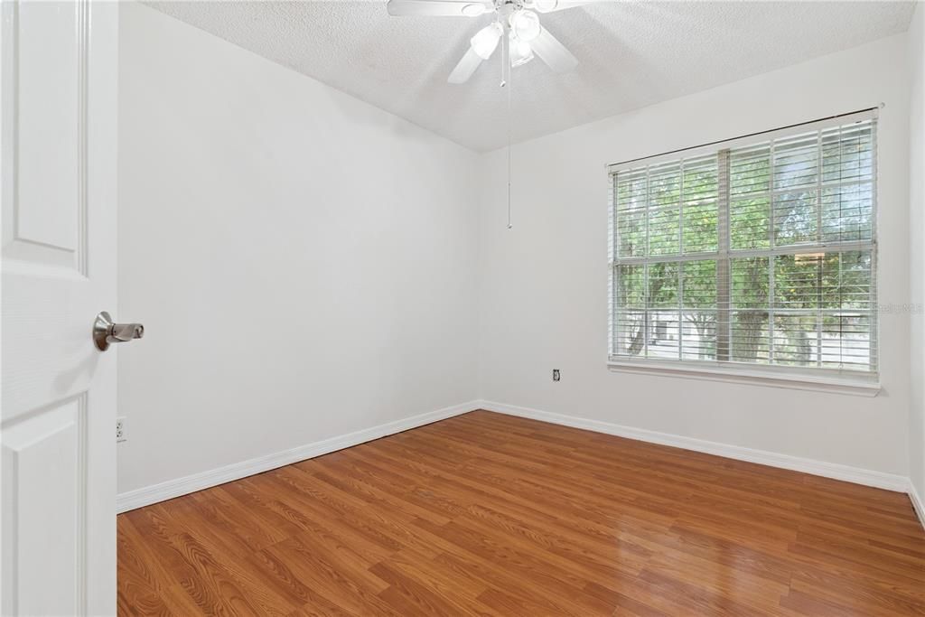 En Venta: $285,000 (3 camas, 2 baños, 1638 Pies cuadrados)