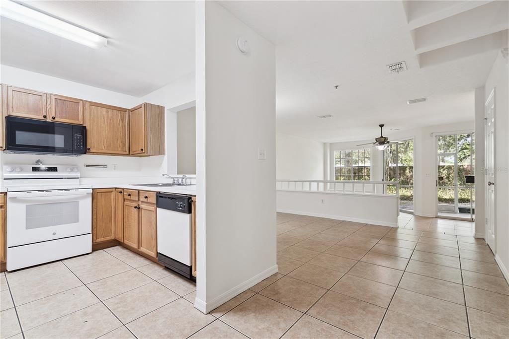 En Venta: $285,000 (3 camas, 2 baños, 1638 Pies cuadrados)