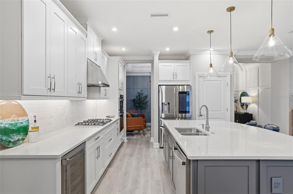 Active With Contract: $725,000 (3 beds, 2 baths, 2087 Square Feet)