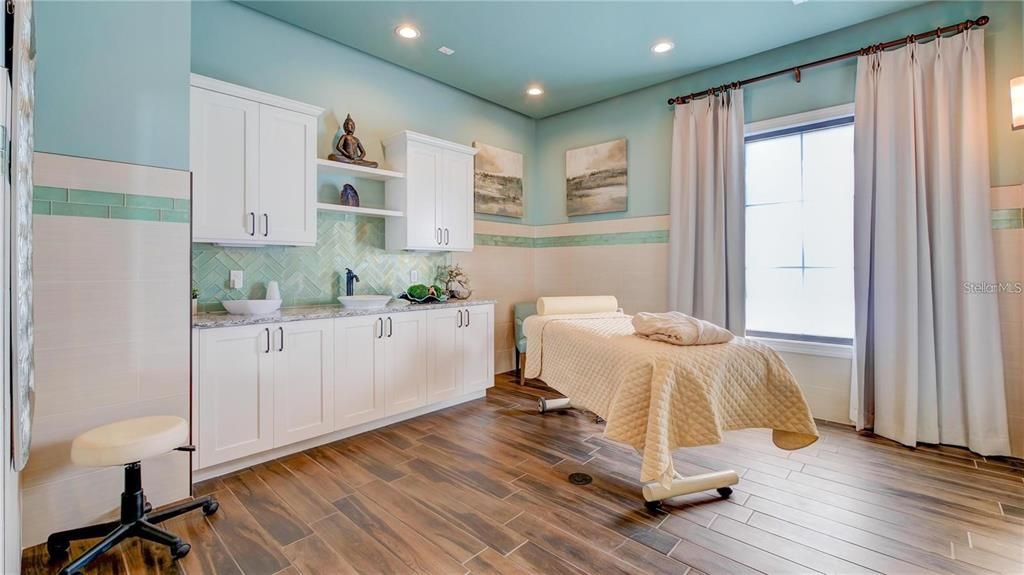 Active With Contract: $725,000 (3 beds, 2 baths, 2087 Square Feet)