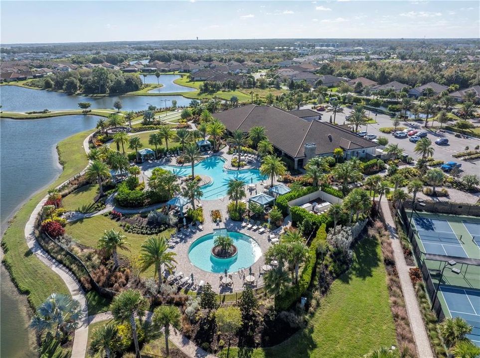 Active With Contract: $725,000 (3 beds, 2 baths, 2087 Square Feet)