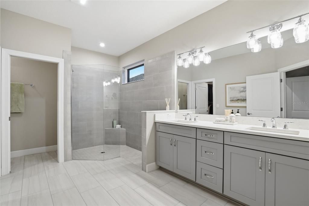 Active With Contract: $725,000 (3 beds, 2 baths, 2087 Square Feet)