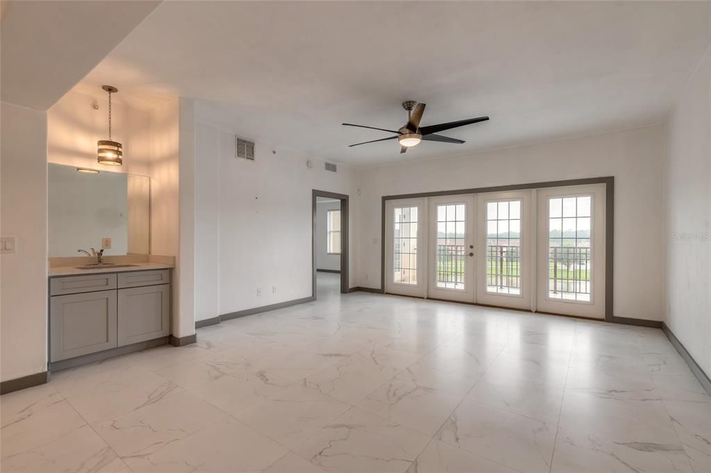 For Sale: $259,900 (2 beds, 2 baths, 1669 Square Feet)