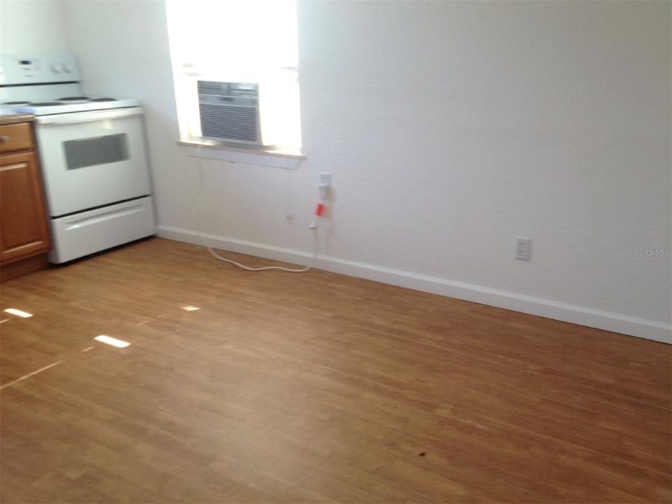 For Sale: $564,900 (3 beds, 1 baths, 2002 Square Feet)