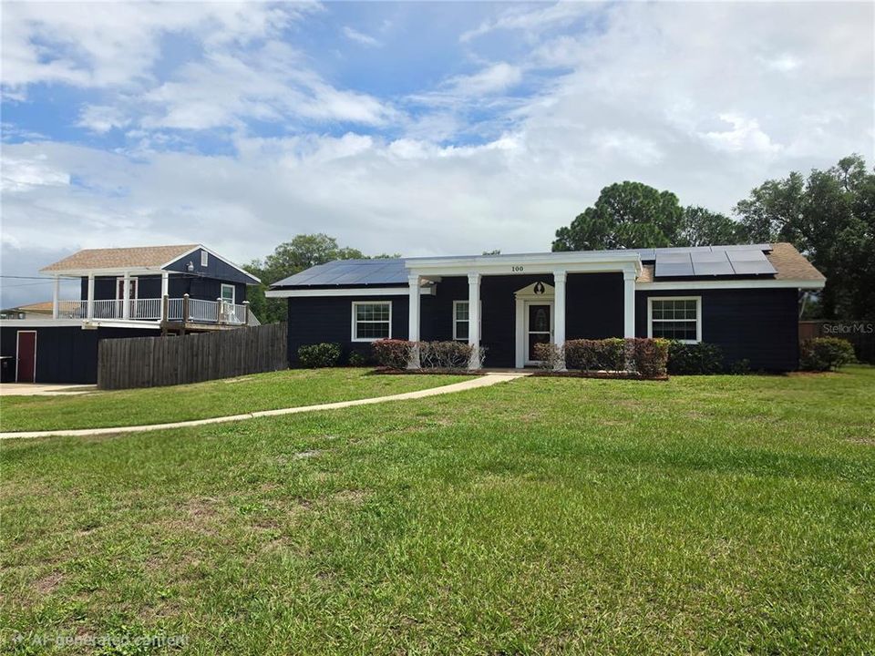 For Sale: $564,900 (3 beds, 1 baths, 2002 Square Feet)