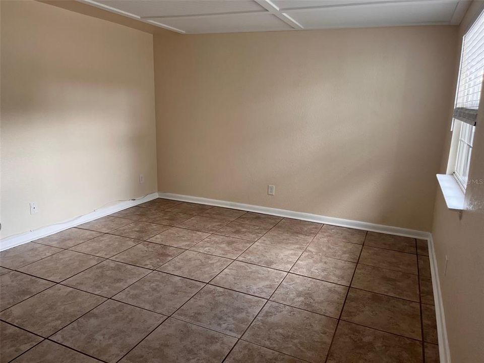 For Sale: $564,900 (3 beds, 1 baths, 2002 Square Feet)