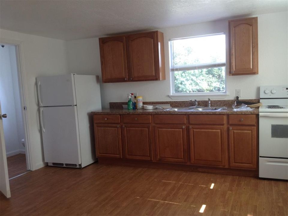 For Sale: $564,900 (3 beds, 1 baths, 2002 Square Feet)