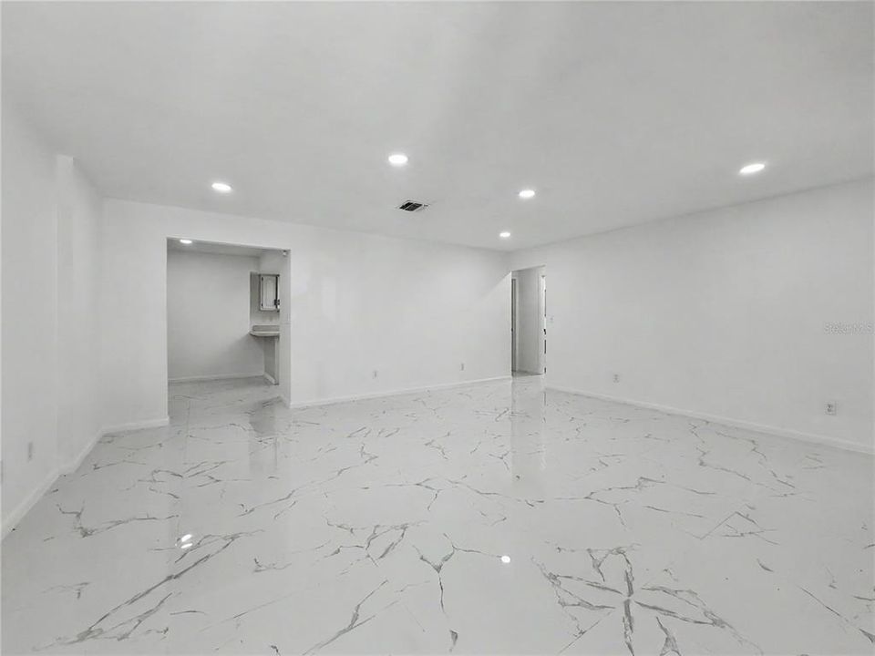 En Renta: $1,750 (3 camas, 1 baños, 1770 Pies cuadrados)