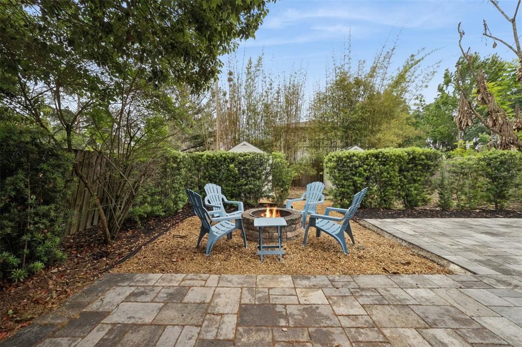 For Sale: $600,000 (3 beds, 2 baths, 1316 Square Feet)