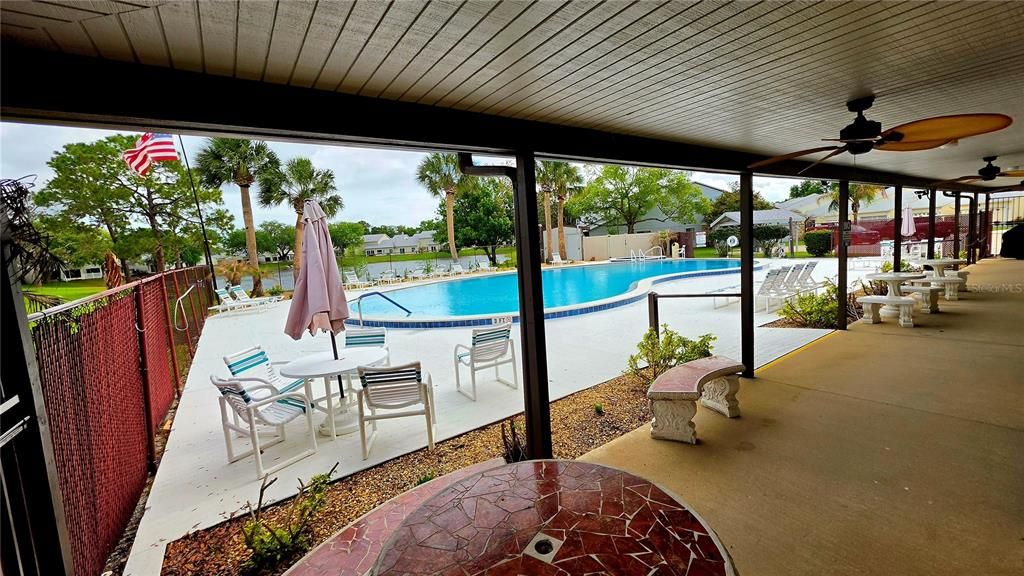 For Sale: $317,000 (2 beds, 2 baths, 2075 Square Feet)