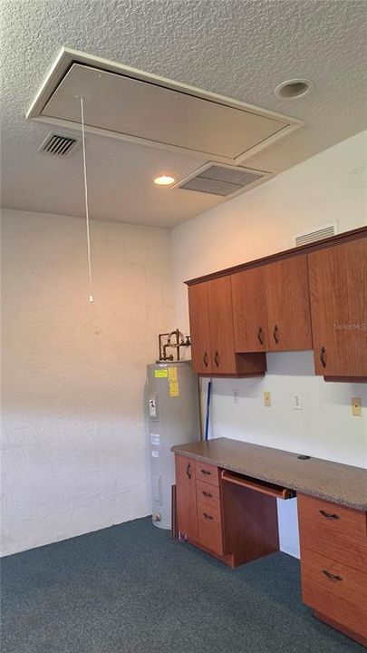 For Sale: $317,000 (2 beds, 2 baths, 2075 Square Feet)
