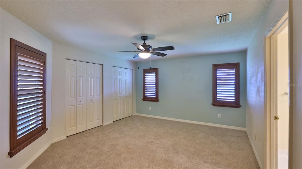 For Sale: $317,000 (2 beds, 2 baths, 2075 Square Feet)