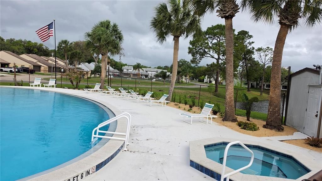 For Sale: $317,000 (2 beds, 2 baths, 2075 Square Feet)