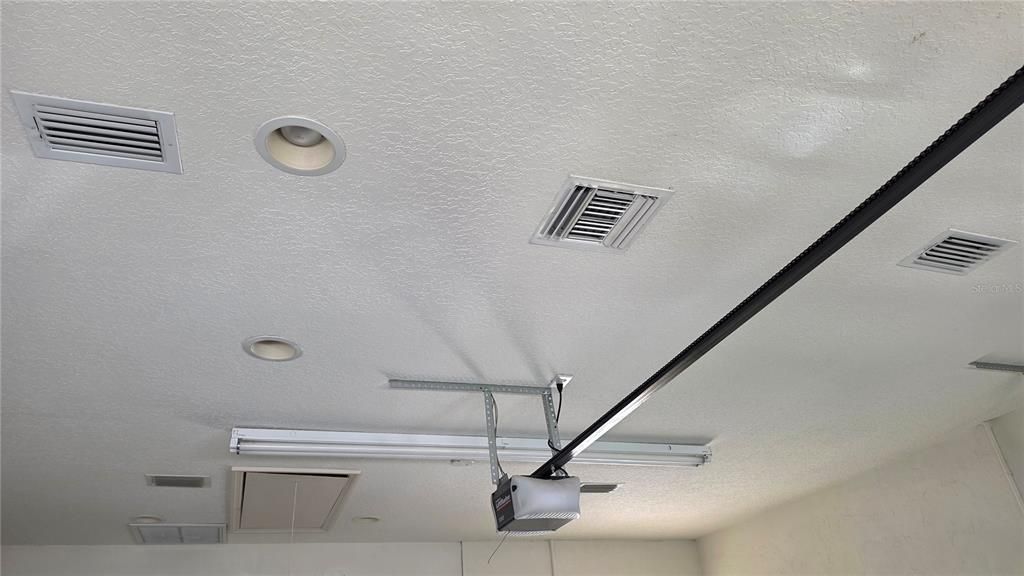 For Sale: $317,000 (2 beds, 2 baths, 2075 Square Feet)